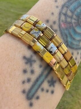 Gold & Yellow Tile Stretch Bracelet - Stackable Beaded Bracelet